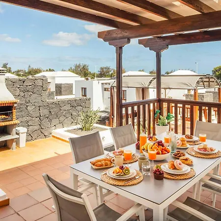 Villa Vista Lobos 61 *